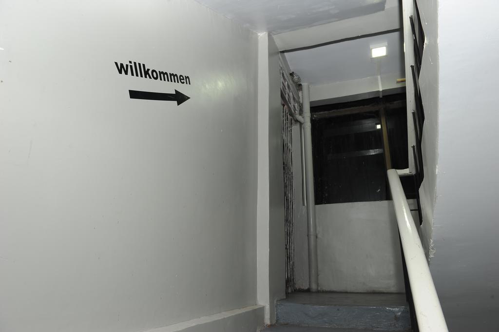 Space Boutique Hostel Yangon Exterior foto