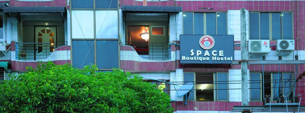 Space Boutique Hostel Yangon Exterior foto