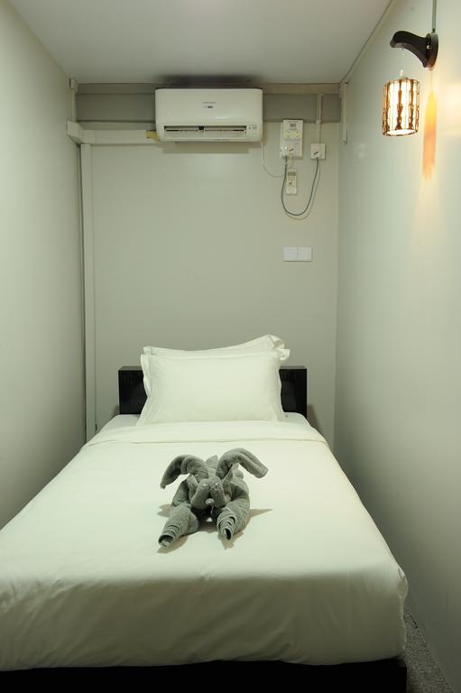 Space Boutique Hostel Yangon Zimmer foto
