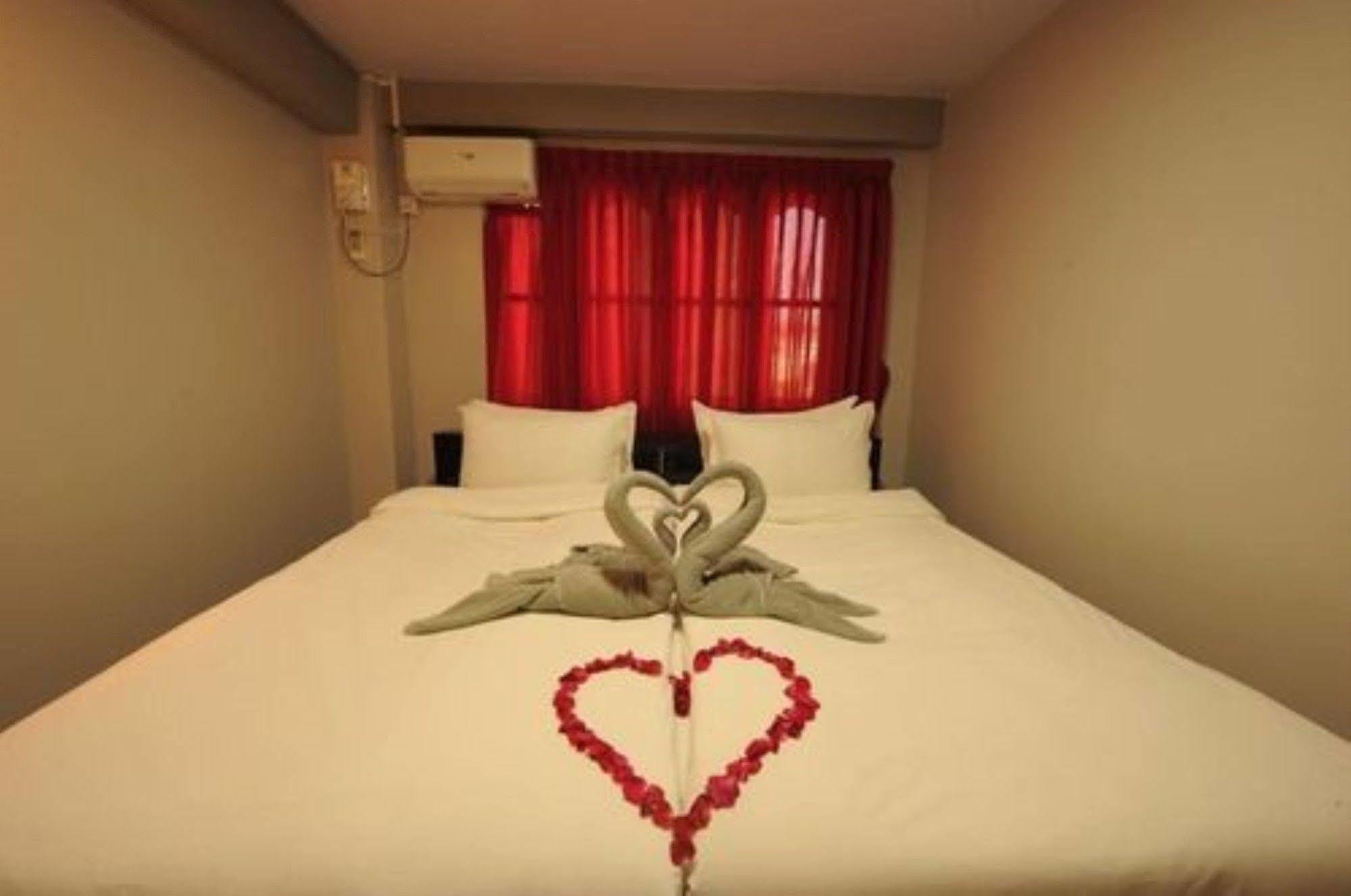 Space Boutique Hostel Yangon Exterior foto