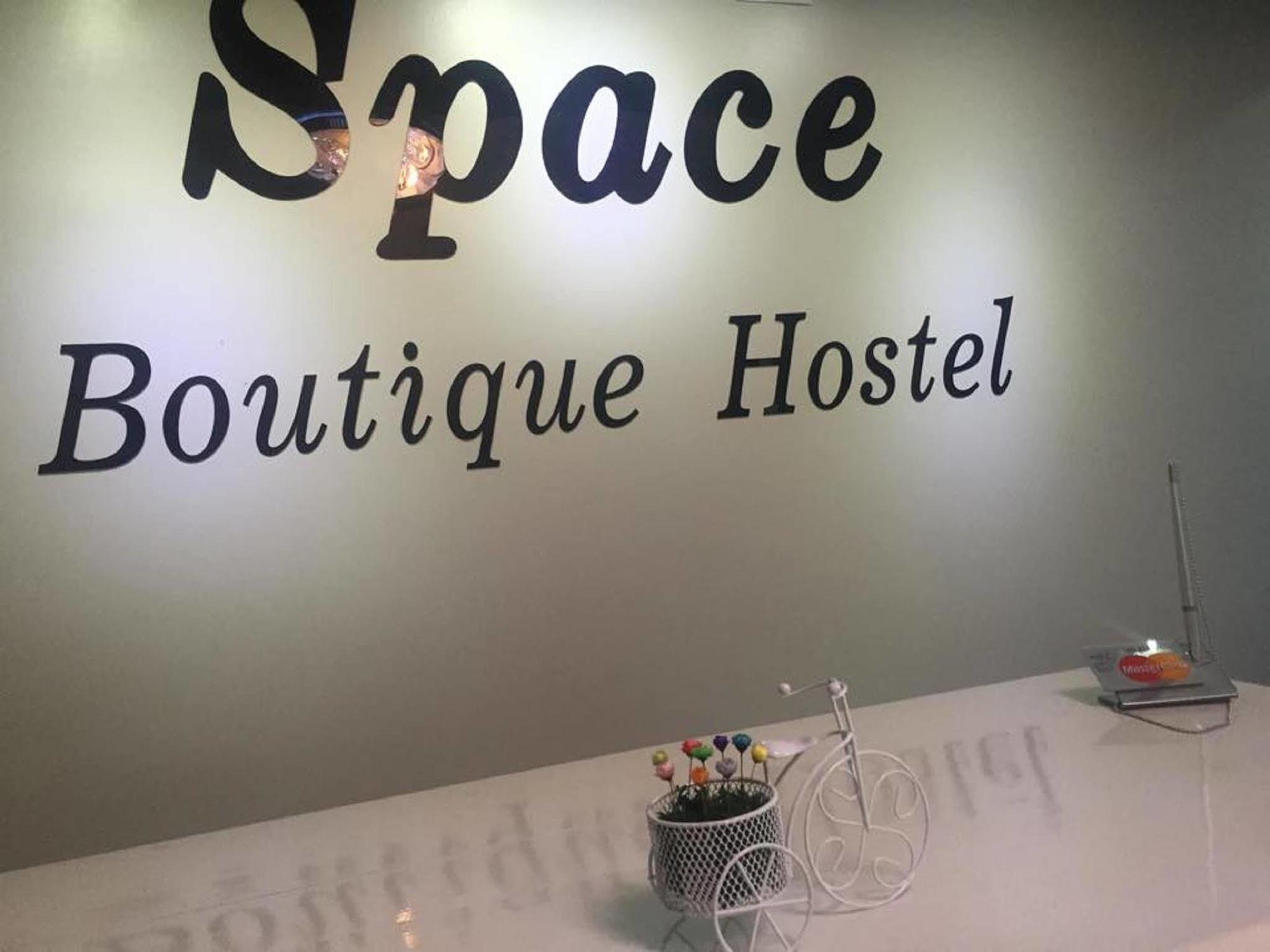 Space Boutique Hostel Yangon Exterior foto